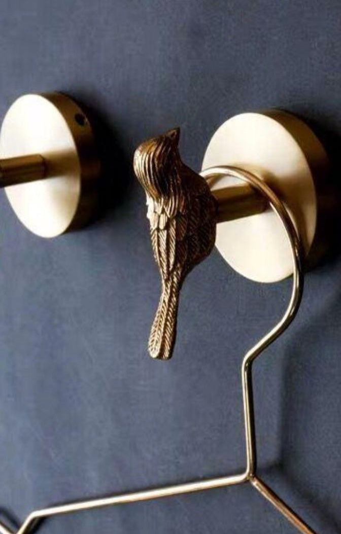 Hanger, bird design, light gold colour metal, mat finish