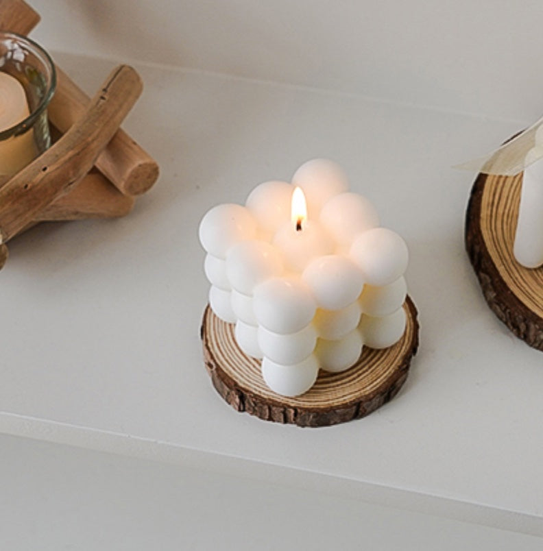 Soy and beeswax white Candle, squared with bubble shapes, 6cm