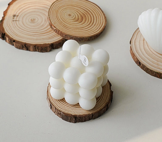 Soy and beeswax white Candle, squared with bubble shapes, 6cm