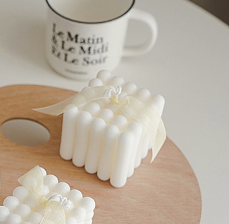Soy and beeswax white Candle, squared with sticks shapes, 6cm