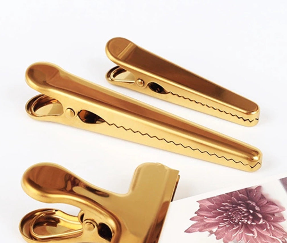 Metallic golden packaging sealing Clip, gold colour, Medium